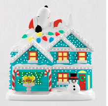 Load image into Gallery viewer, The Peanuts® Gang The Merriest House in Town Musical Tabletop Decoration With Light
